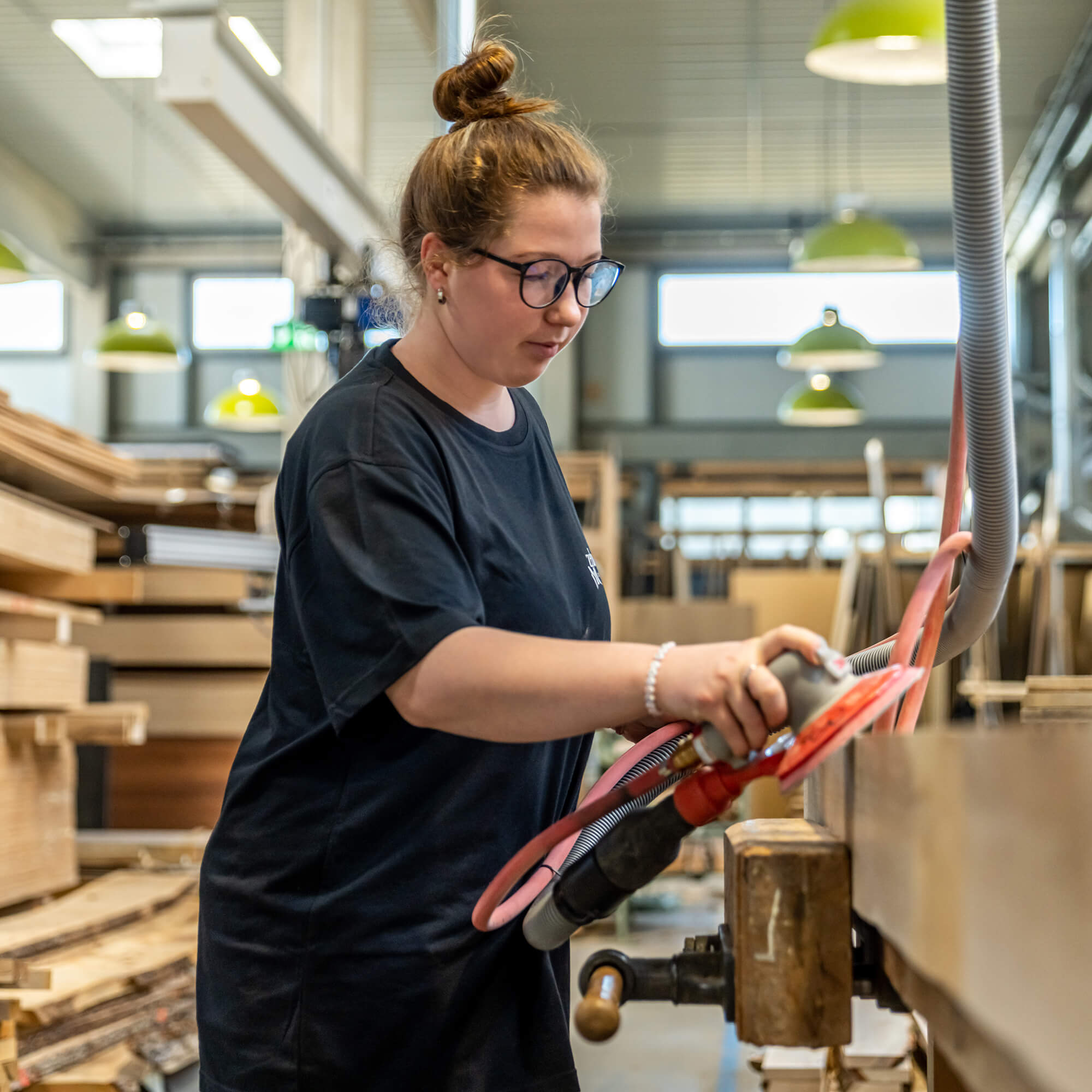 Fotoshooting Mitarbeiter Schreinerei Zebrano Objekteinrichtung